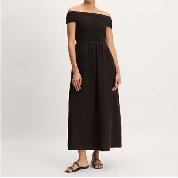 Everlane Dresses & Skirts - NEW The Gauze Off-the-Shoulder Midi Dress Black XS